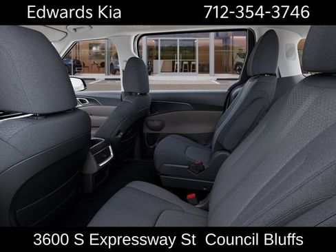 New 2027 Kia Carnival LX FWD image 20