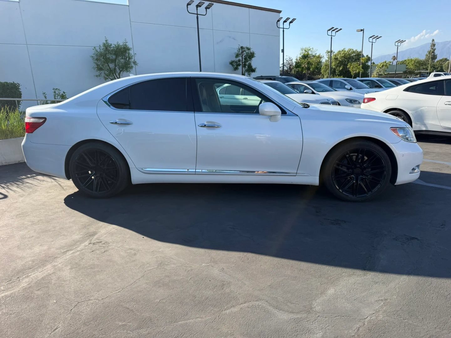 Used 2007 Lexus LS 460 RWD image 4