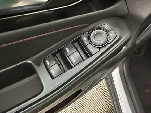 Used 2022 Chevrolet Traverse RS AWD/4WD image 11
