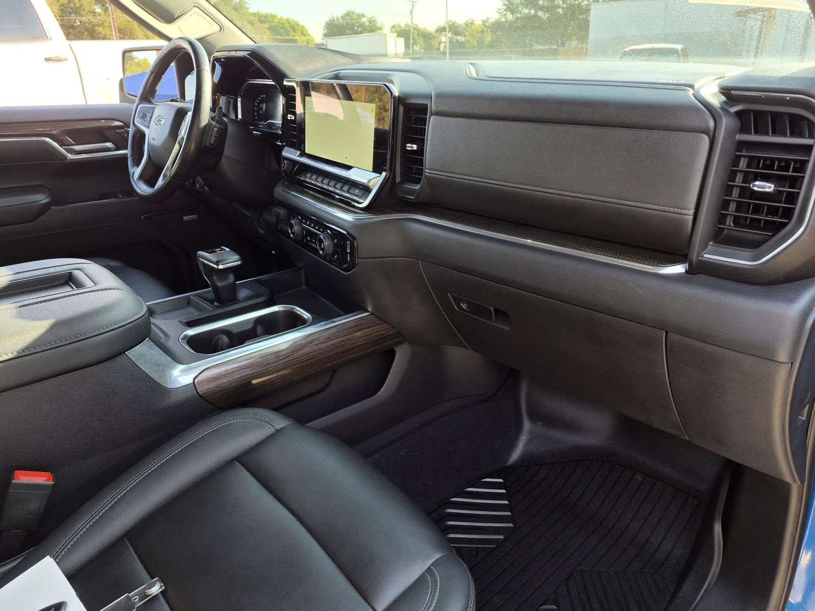 Used 2022 Chevrolet Silverado 1500 RST AWD/4WD image 8