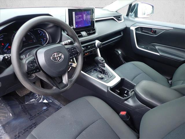 Used 2024 Toyota RAV4 LE AWD/4WD image 10