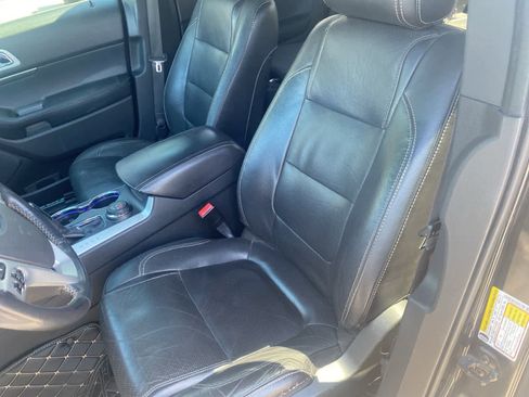 Used 2015 Ford Explorer Sport w/ Equipment Group 401A AWD/4WD image 11