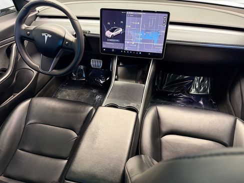 Used 2020 Tesla Model 3 Performance image 12