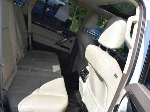 Used 2016 Lexus GX 460 Luxury AWD/4WD image 17