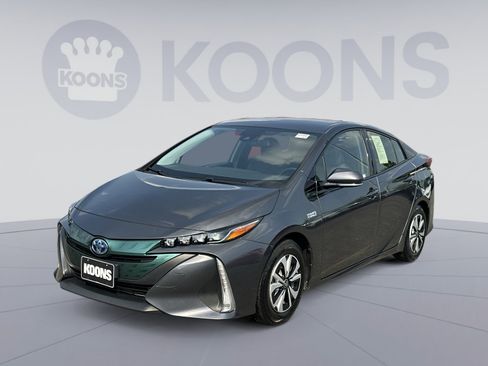 Used 2018 Toyota Prius Prime Premium FWD image 1