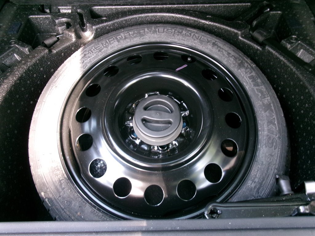 Used 2010 Chevrolet Equinox LT AWD/4WD image 26