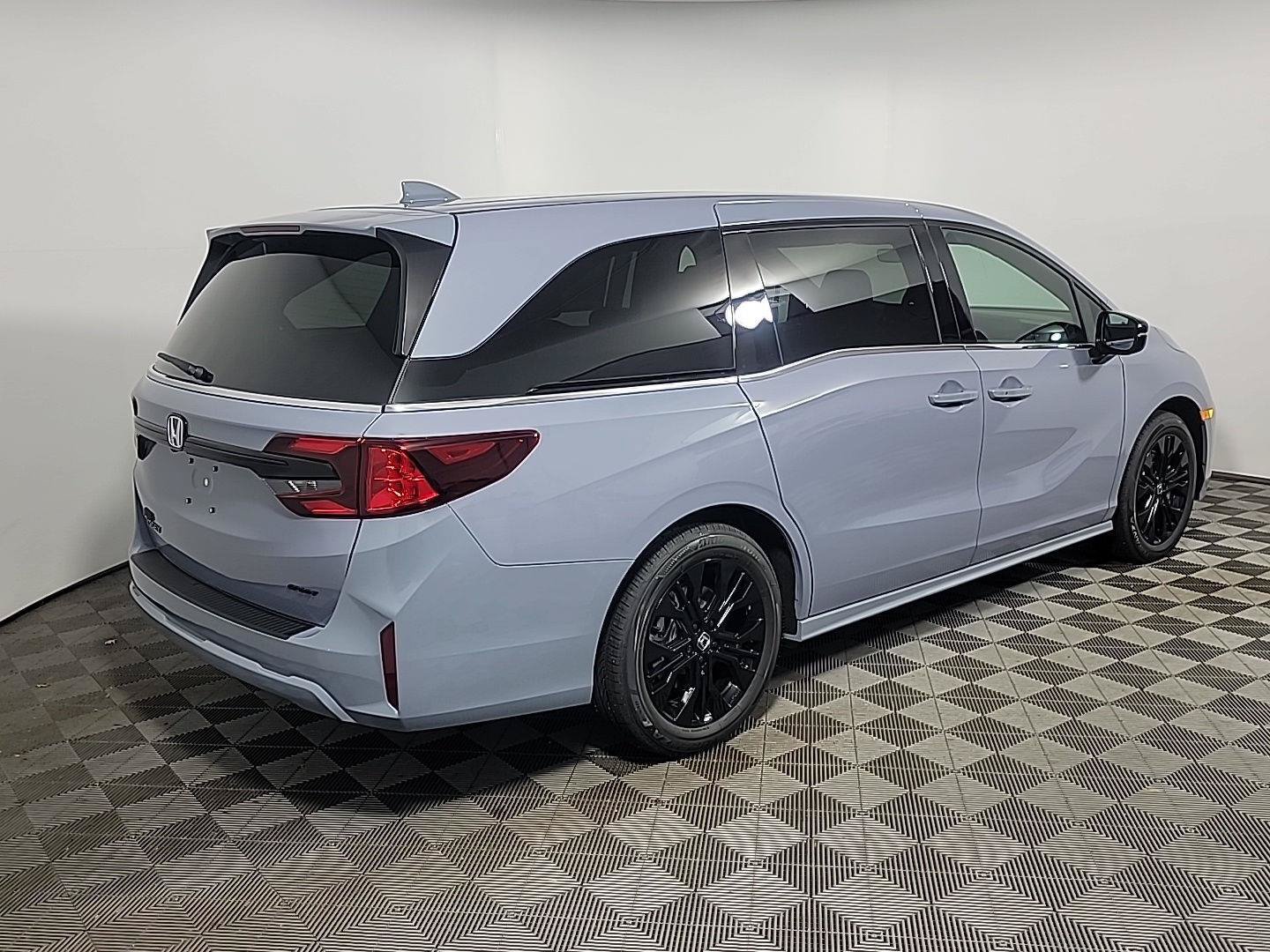 New 2027 Honda Odyssey Sport-L image 3