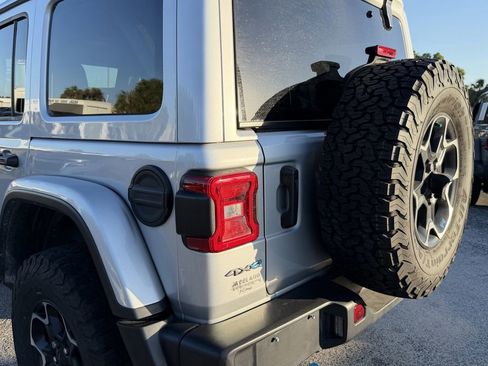 Used 2023 Jeep Wrangler Unlimited Rubicon 4xe AWD/4WD image 10