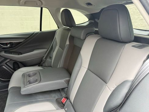 Used 2025 Subaru Outback Onyx Edition AWD/4WD image 25