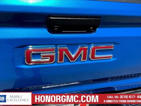 Used 2023 GMC Canyon Elevation w/ Elevation Premium Package AWD/4WD image 25