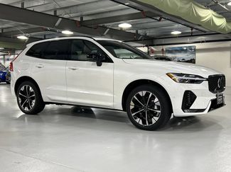 Used 2026 Volvo XC60 B5 Plus w/ Protection Package Premier AWD/4WD video 1
