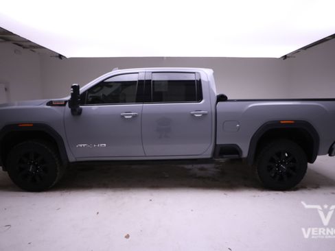 Used 2024 GMC Sierra 2500 AT4 w/ AT4 Premium Plus Package image 2