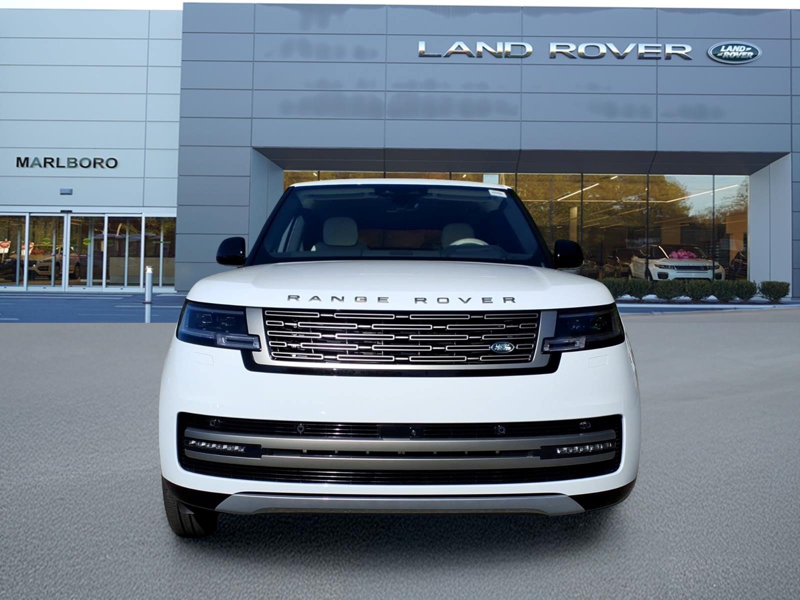 New 2027 Land Rover Range Rover Long Wheelbase SE AWD/4WD image 8
