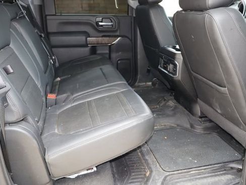 Used 2022 GMC Sierra 2500 Denali w/ Denali Black Diamond Edition AWD/4WD image 18