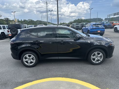 New 2025 Dodge Hornet GT w/ Cold Weather Group image 6