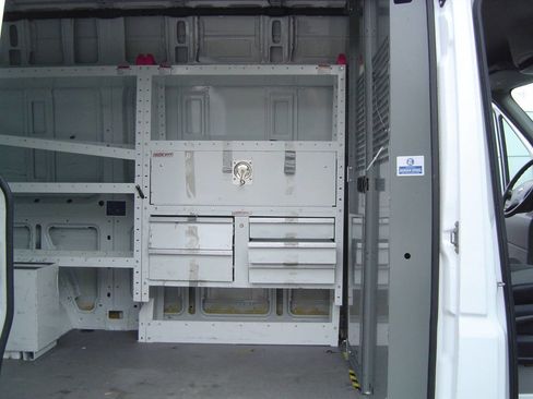 Used 2013 Freightliner Sprinter 3500 RWD image 10