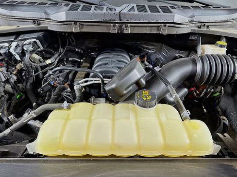 Certified 2021 Ford F150 XLT w/ Equipment Group 302A High image 33