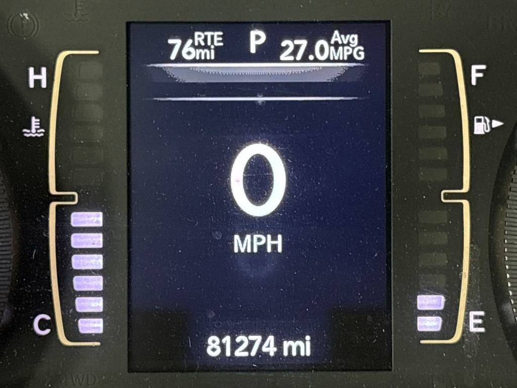 Used 2021 Jeep Cherokee Latitude FWD image 21