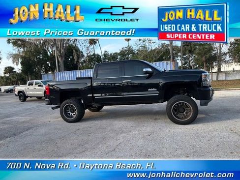 Used 2017 Chevrolet Silverado 1500 High Country image 16