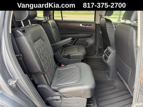 Used 2024 Volkswagen Atlas SEL Premium R-Line AWD/4WD image 35