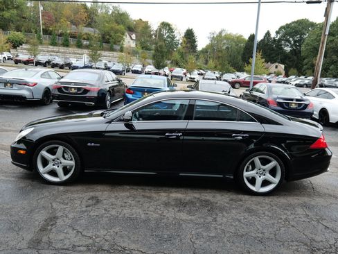Used 2007 Mercedes-Benz CLS 63 AMG w/ P2 Pkg image 8