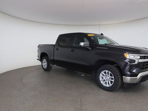 Used 2022 Chevrolet Silverado 1500 LT AWD/4WD image 27