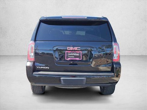 Used 2020 GMC Yukon SLT AWD/4WD image 8