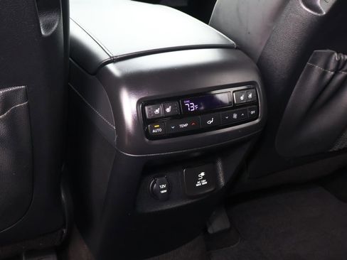 Used 2022 Hyundai Palisade Calligraphy image 14