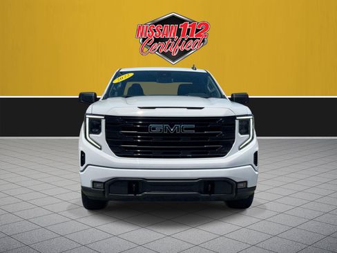 Used 2022 GMC Sierra 1500 Elevation AWD/4WD image 2
