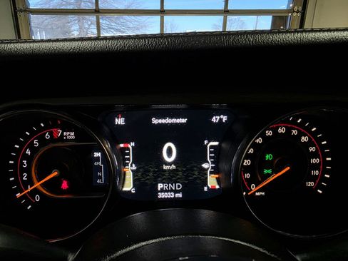 Used 2020 Jeep Wrangler Unlimited Sahara w/ Uconnect 4C Nav & Sound Group image 39