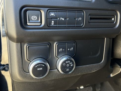 Used 2021 GMC Yukon SLT image 20