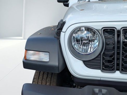 New 2026 Jeep Gladiator Sport image 8