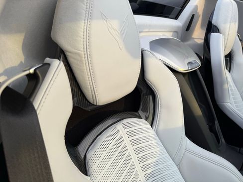 Used 2024 Chevrolet Corvette Stingray Premium Conv w/ Z51 Performance Package image 10