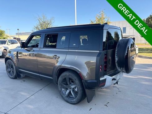 Used 2024 Land Rover Defender 110 S AWD/4WD image 7