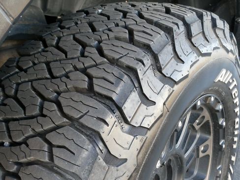 Used 2016 RAM 1500 Rebel w/ Luxury Group image 15