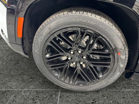 New 2026 Jeep Grand Wagoneer L Limited image 27