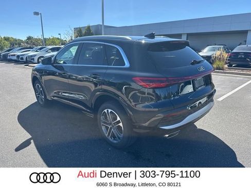 Used 2025 Audi Q5 Premium w/ Convenience Package AWD/4WD image 4