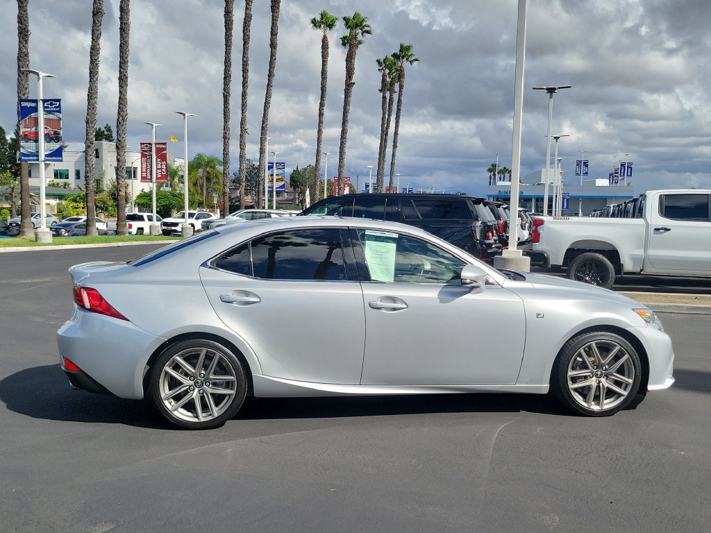 Used 2016 Lexus IS 200t RWD image 33