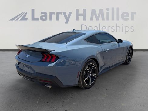 Used 2024 Ford Mustang Coupe RWD image 5