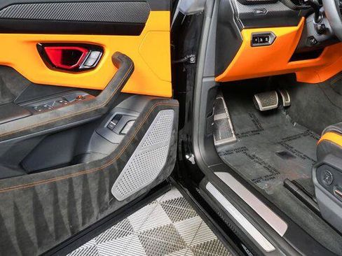 Used 2024 Lamborghini Urus S AWD/4WD image 22