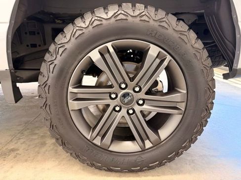 Used 2022 Ford F150 Lariat w/ Equipment Group 502A High AWD/4WD image 13