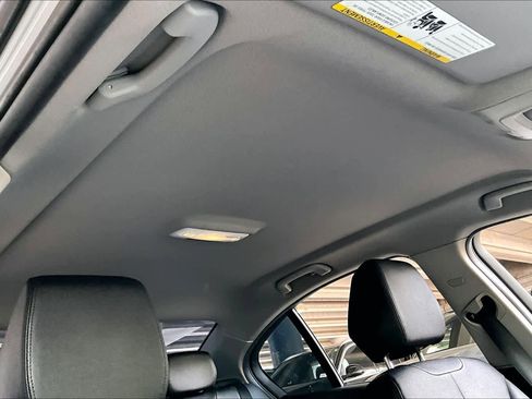 Used 2015 BMW 320i Sedan image 13