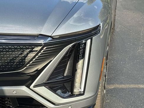 New 2026 Cadillac Lyriq V image 9