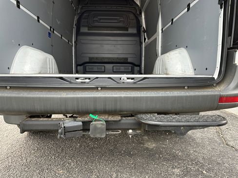 Used 2025 Mercedes-Benz Sprinter 2500 image 27