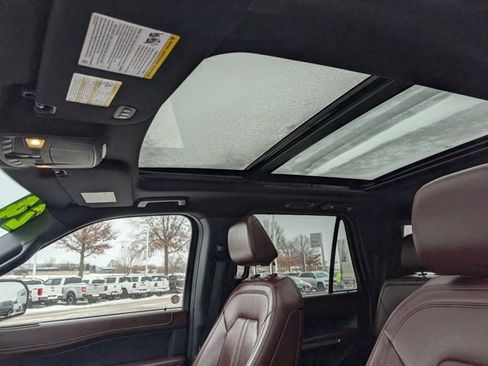Used 2024 Ford Expedition Max Limited image 3