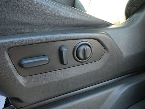 Certified 2022 Chevrolet Silverado 1500 LTZ w/ LTZ Convenience Package II image 25