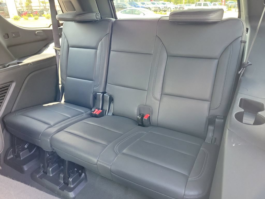 Used 2022 Chevrolet Tahoe LT w/ Luxury Package RWD image 10