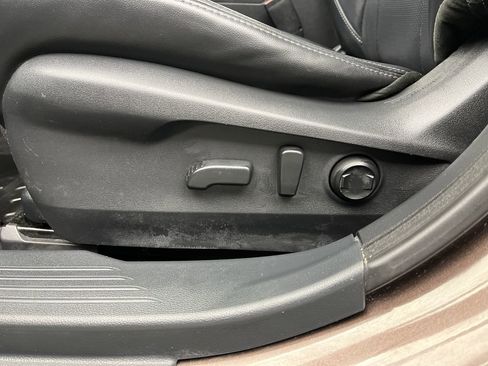 Used 2020 Subaru Outback Limited w/ Popular Package #2 image 12