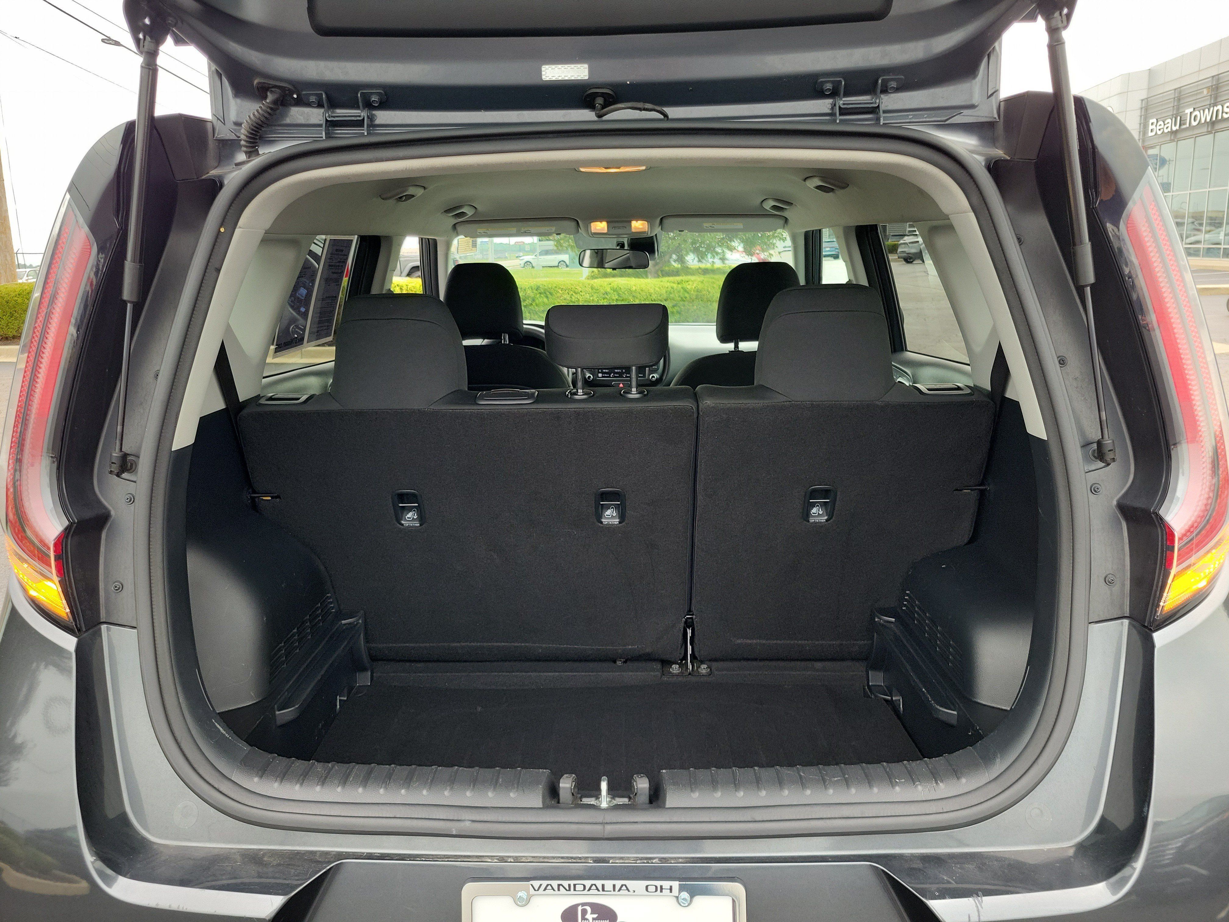 Used 2024 Kia Soul LX w/ Option Group 015 FWD image 8