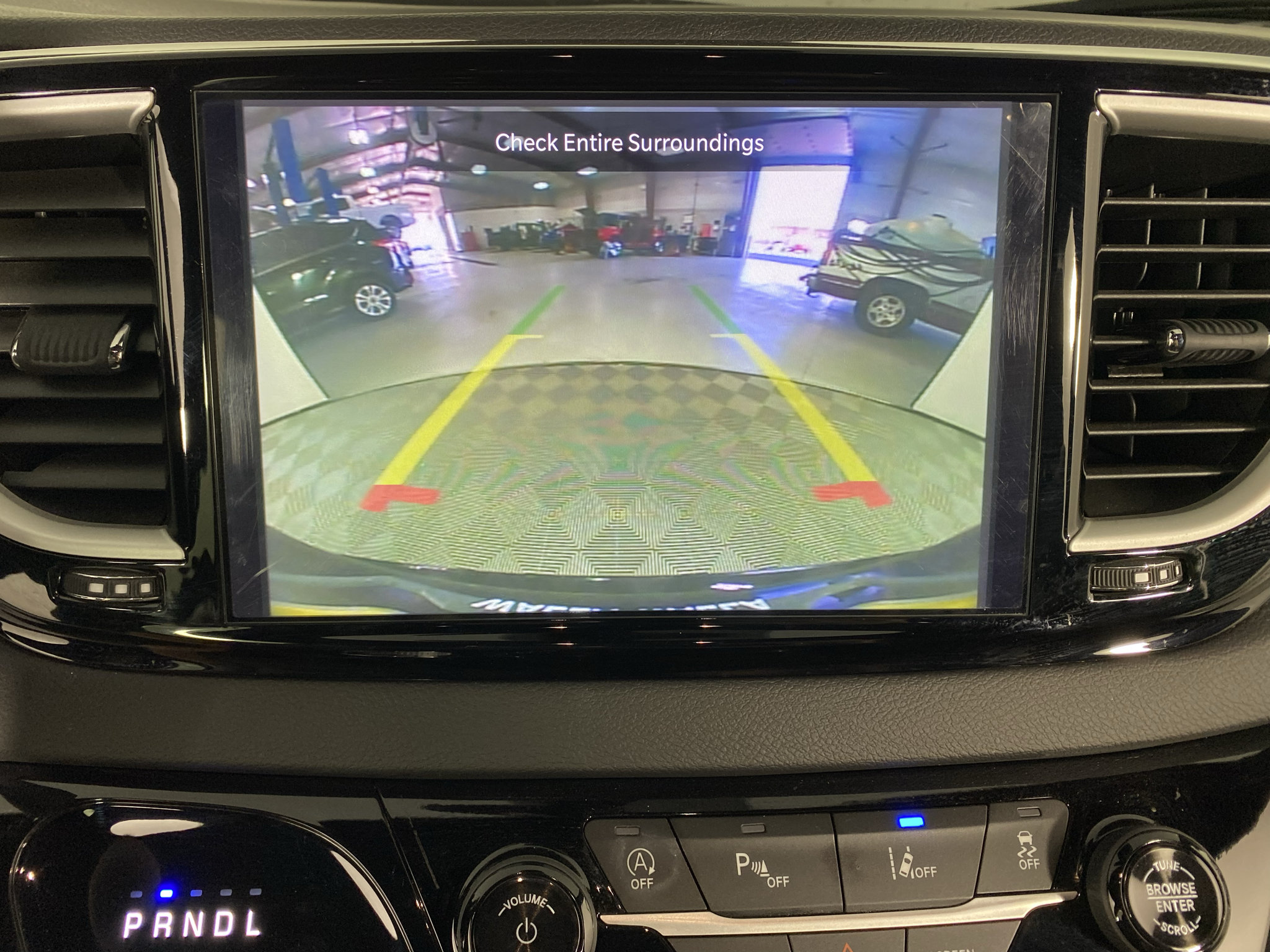 Used 2025 Chrysler Voyager LX FWD image 22